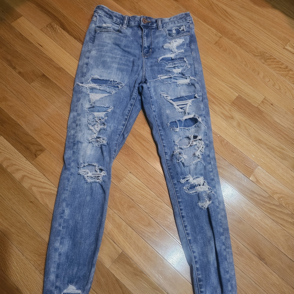 American Eagle Outfitters Light Blue Distressed Skinny Jeans